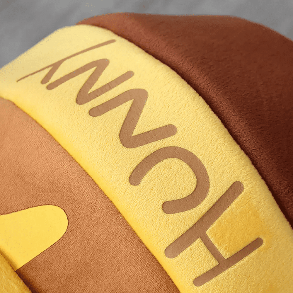 Close up of honey pot cat bed